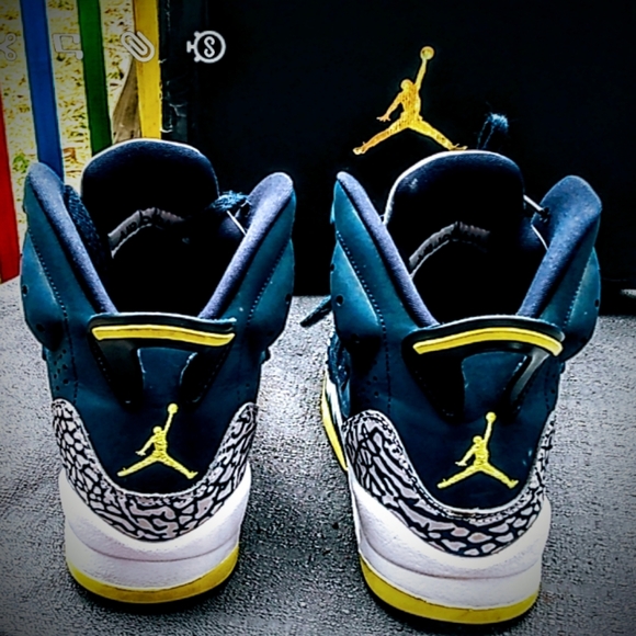 Air jordan spikes - Picture 2 of 4